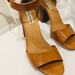 Steve Madden leather sandals